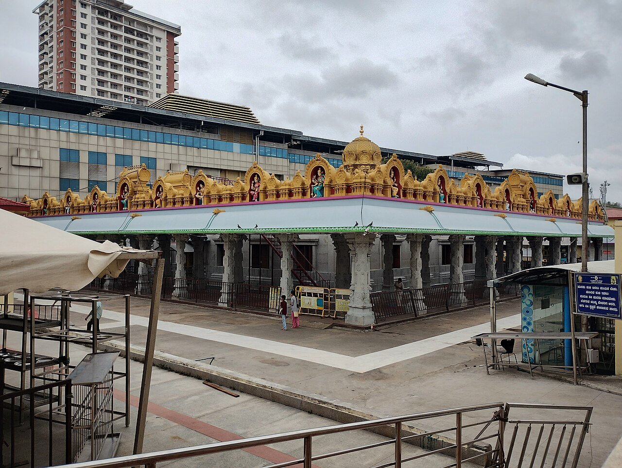 Sri Banashankari Temple, Bengaluru - steps from the Green Line metro station